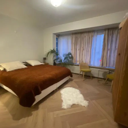 Logies One Unit Pensión Ostende